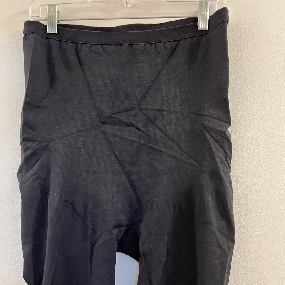 010. ASSETS by SPANX High-Waist Seamless Leggings Black - Picture 12 of 14
